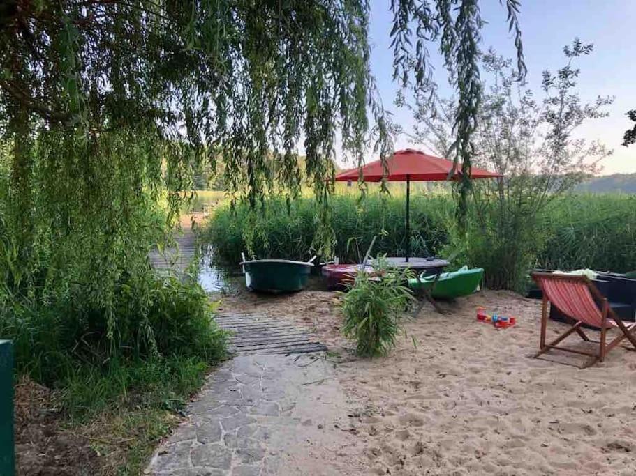 Penthouse Bernd Im Waldschloesschen Direkt Am See 벤디쉬 리츠 외부 사진