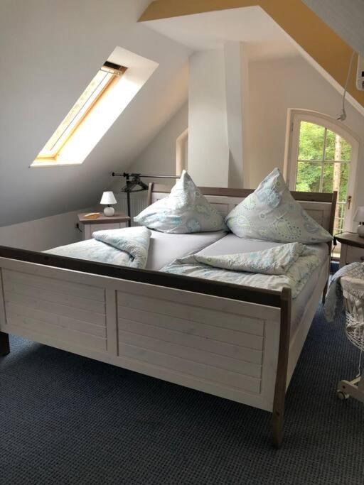 Penthouse Bernd Im Waldschloesschen Direkt Am See 벤디쉬 리츠 외부 사진